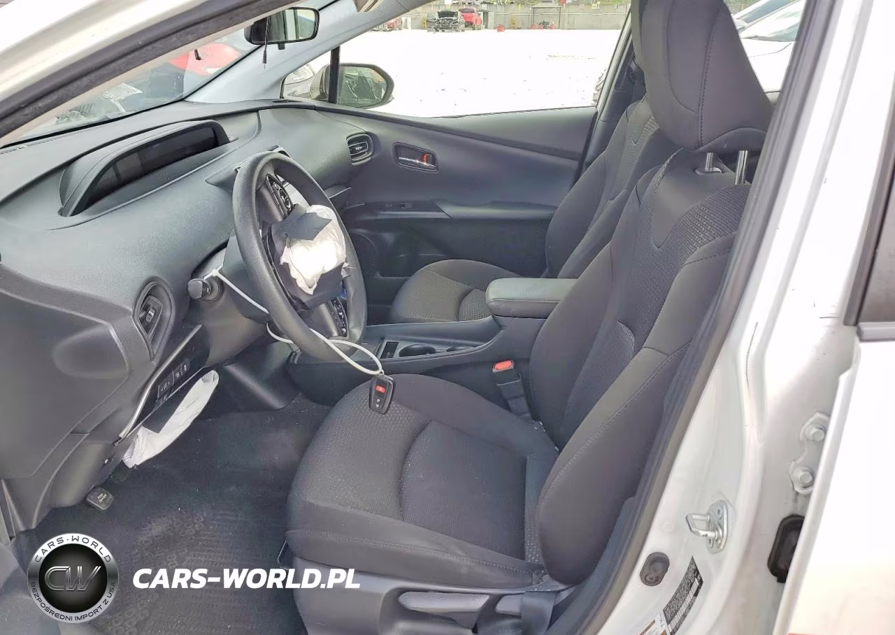2021 Toyota Prius Le VIN:JTDKAMFU9M3134162 - 7