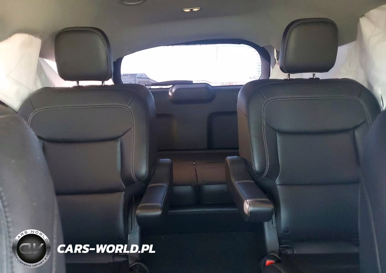 2023 Ford Explorer Xlt VIN:1FMSK7DH7PGB77041 - 10