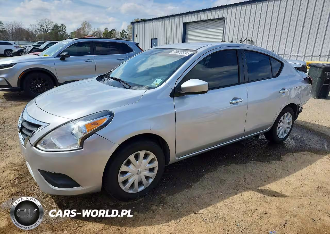 2019 Nissan Versa Sv