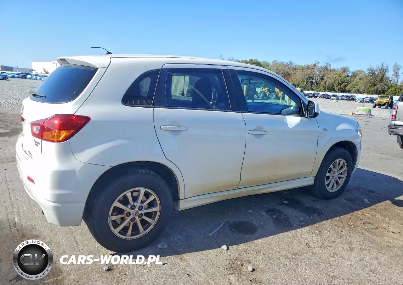 2011 Mitsubishi Outlander Sport Es VIN:JA4AP3AU6BZ001357 - 3