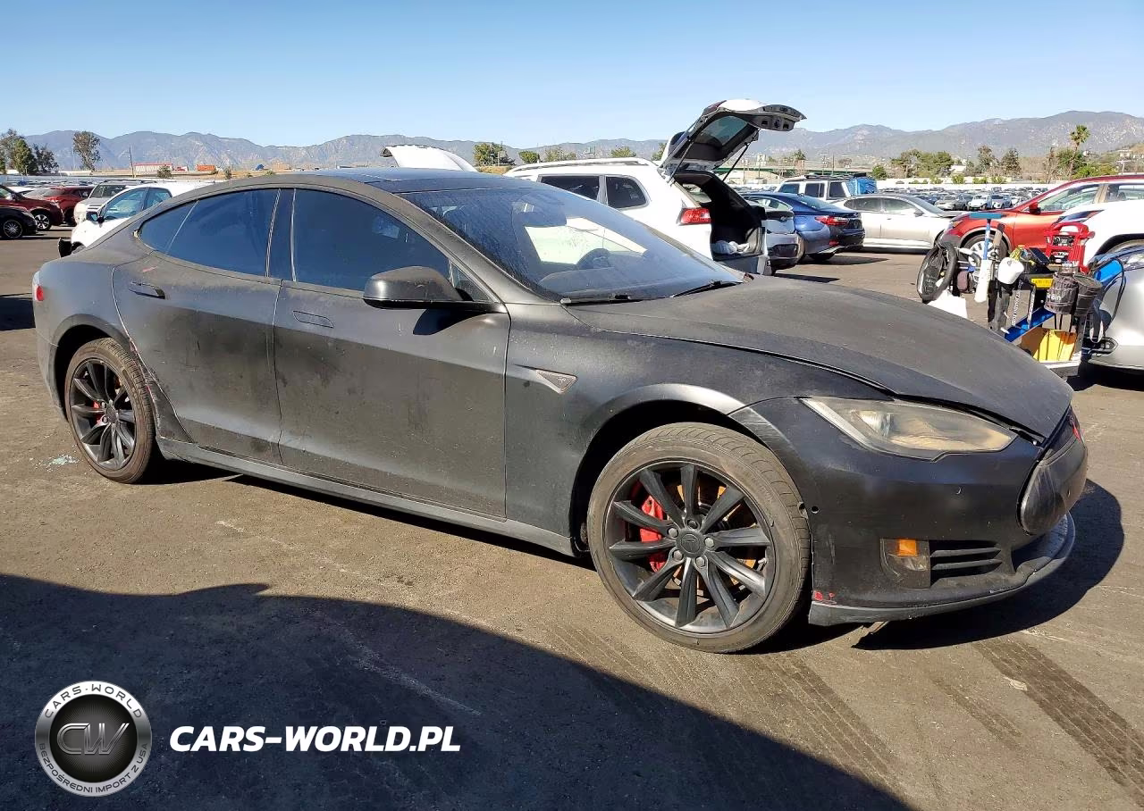 2014 Tesla Model S VIN:5YJSA1S18EFP57058 - 4