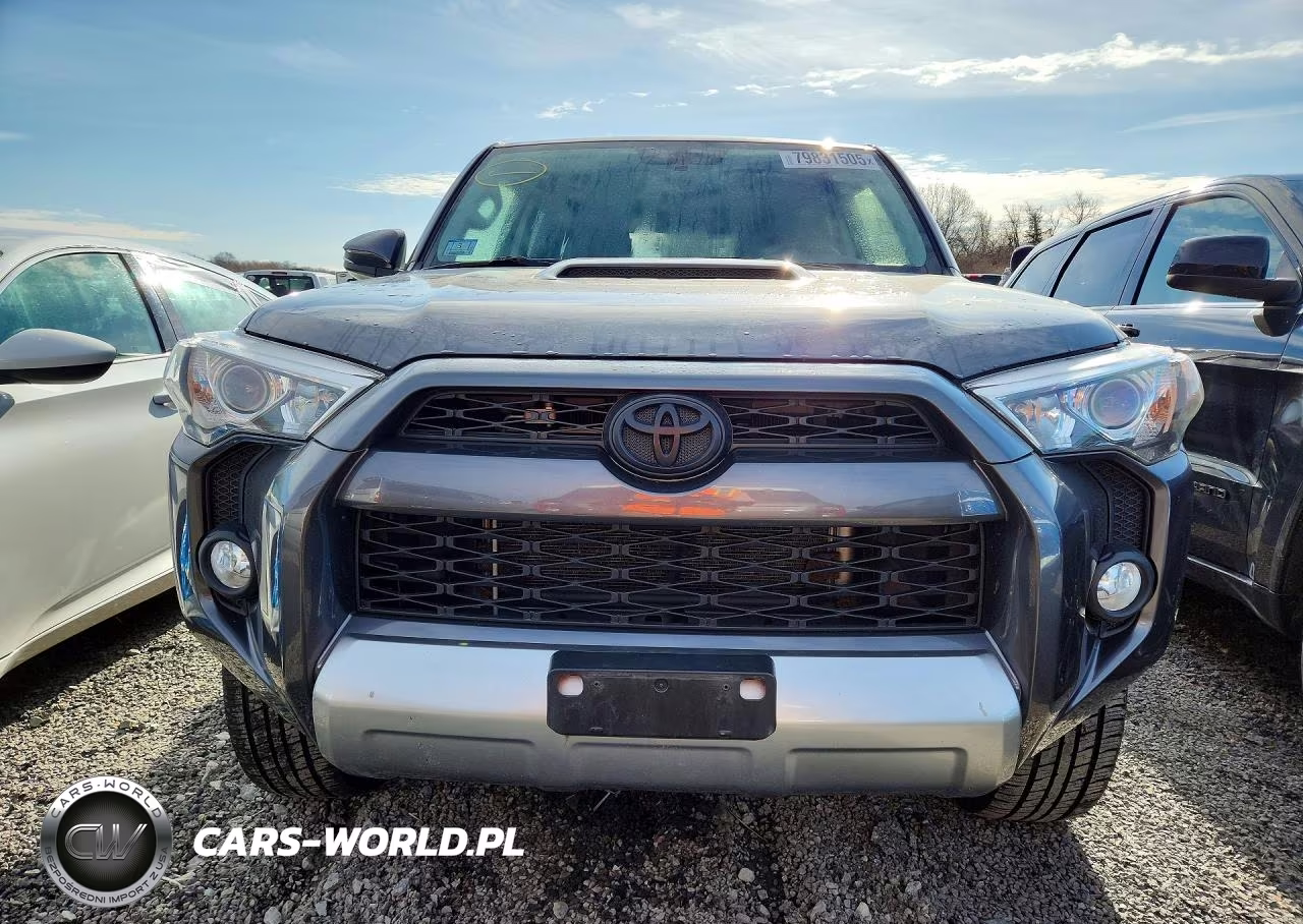 2018 Toyota 4Runner Trd Off Road Premium VIN:JTEBU5JR9J5599293 - 5