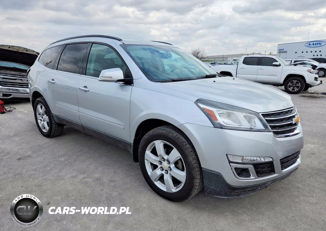 2017 Chevrolet Traverse Lt VIN:1GNKRGKD8HJ330621 - 4