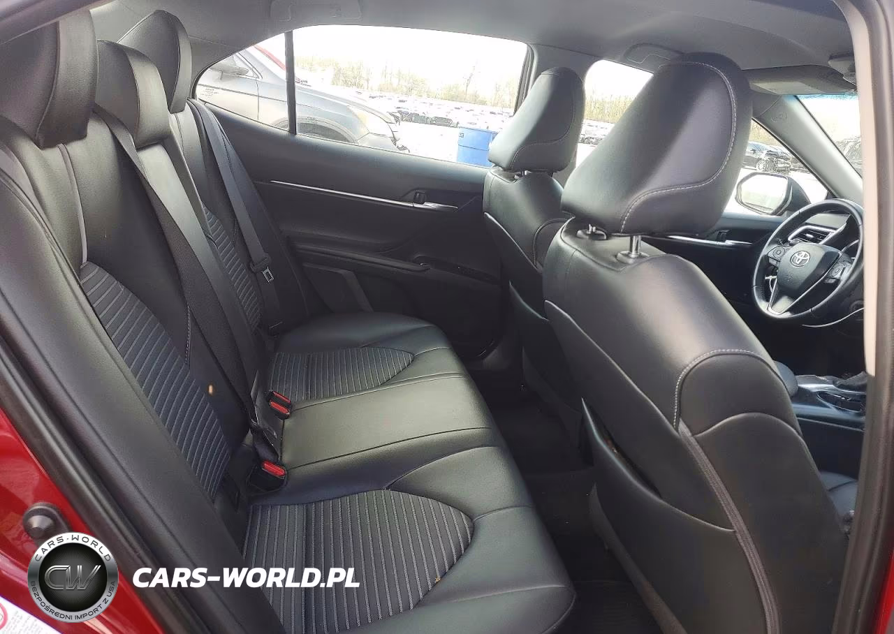 2018 Toyota Camry Se VIN:4T1B11HK4JU576441 - 10
