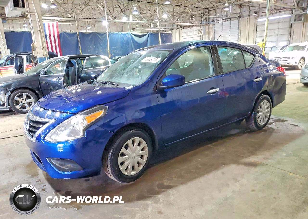2018 Nissan Versa Sv