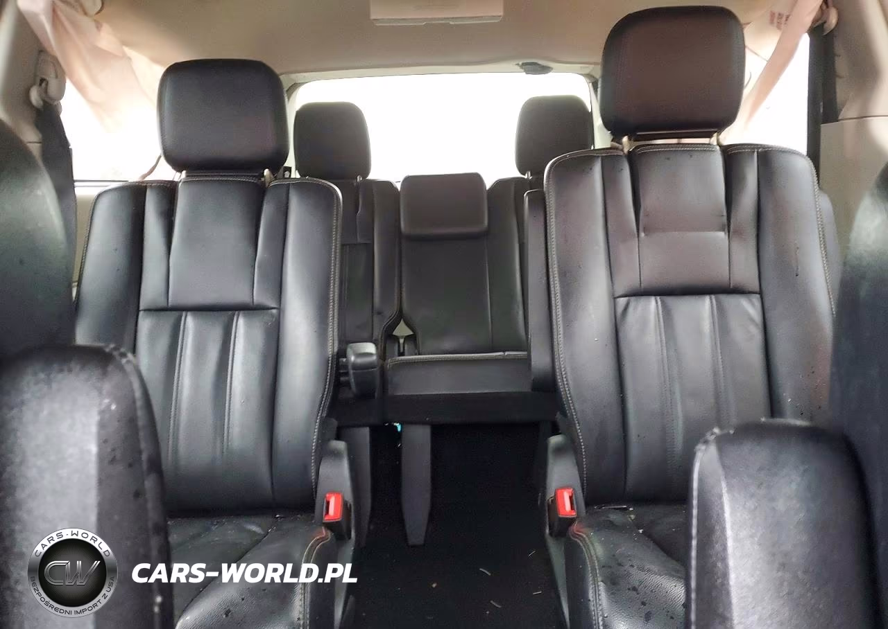 2013 Chrysler Town & Country Touring VIN:2C4RC1BG2DR712102 - 10