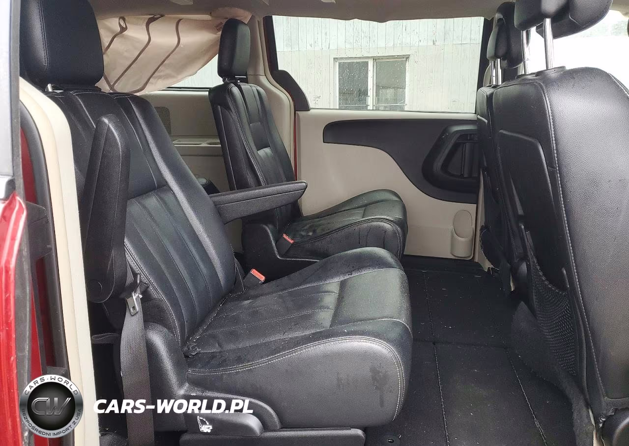 2013 Chrysler Town & Country Touring VIN:2C4RC1BG2DR712102 - 11
