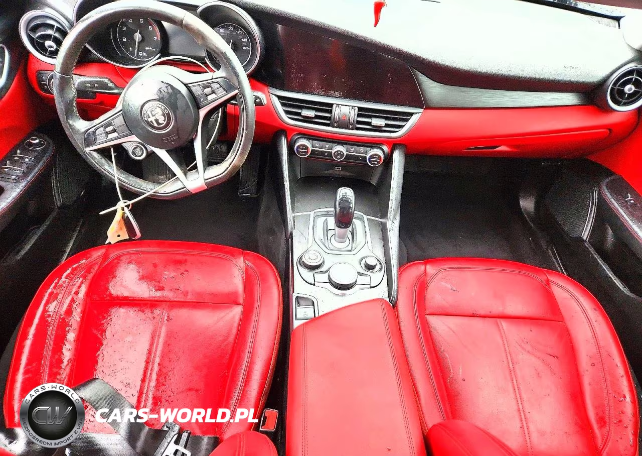2017 Alfa Romeo Giulia Q4 VIN:ZARFAEDN0H7551127 - 8