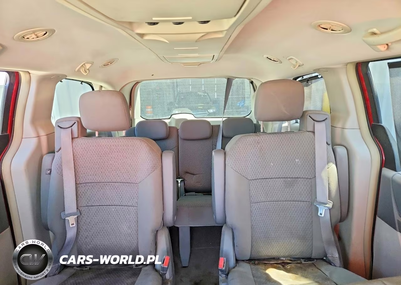 2008 Chrysler Town & Country Touring VIN:2A8HR54P68R658770 - 10