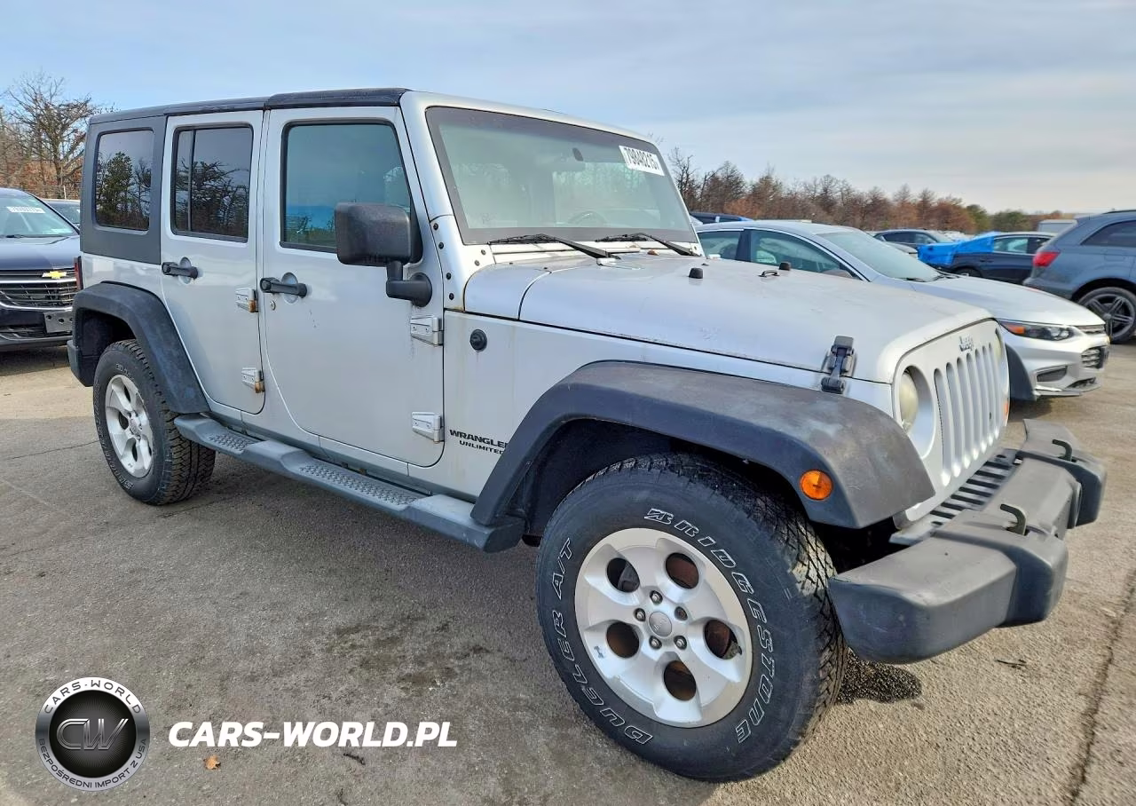2008 Jeep Wrangler VIN:1J4GA39128L528717 - 4