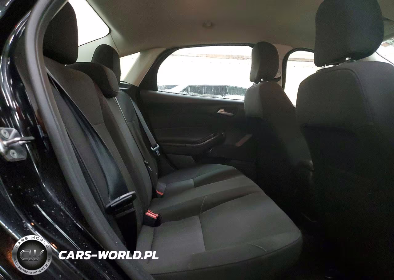 2017 Ford Focus Se VIN:1FADP3F22HL295206 - 10