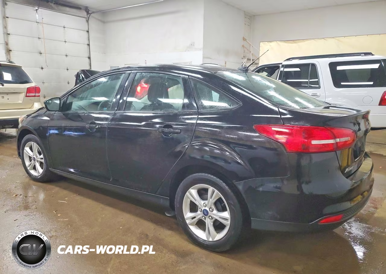 2017 Ford Focus Se VIN:1FADP3F22HL295206 - 2