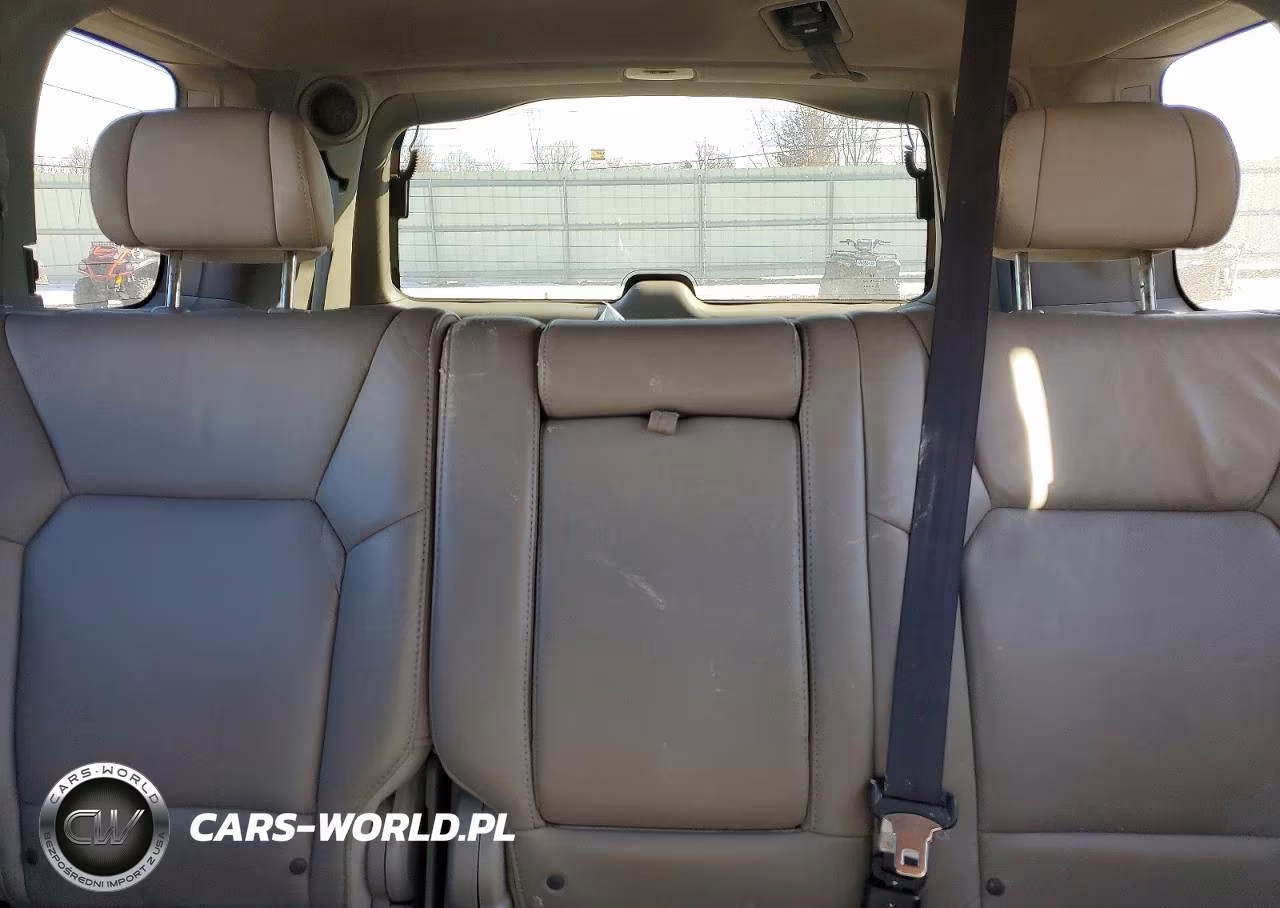 2011 Honda Pilot Touring VIN:5FNYF4H96BB050434 - 10