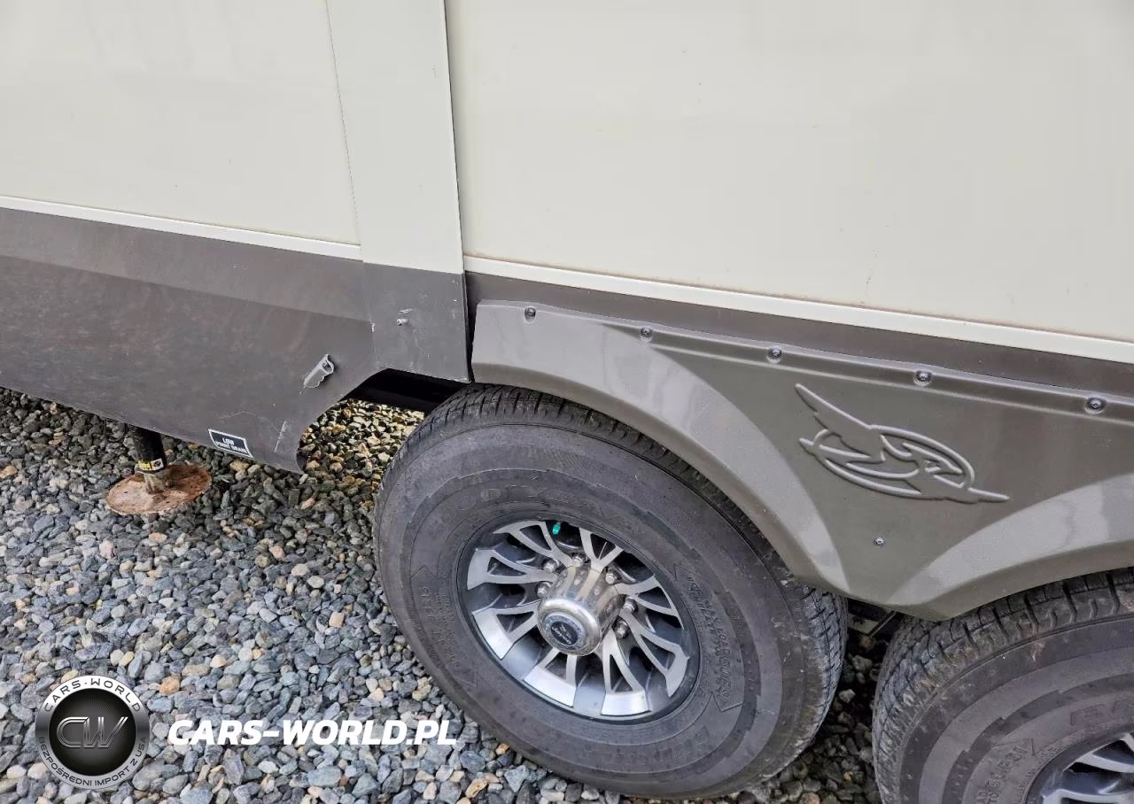 2019 Jayco North Point Camper VIN:1UJCJ0BV7K1LR0143 - 9