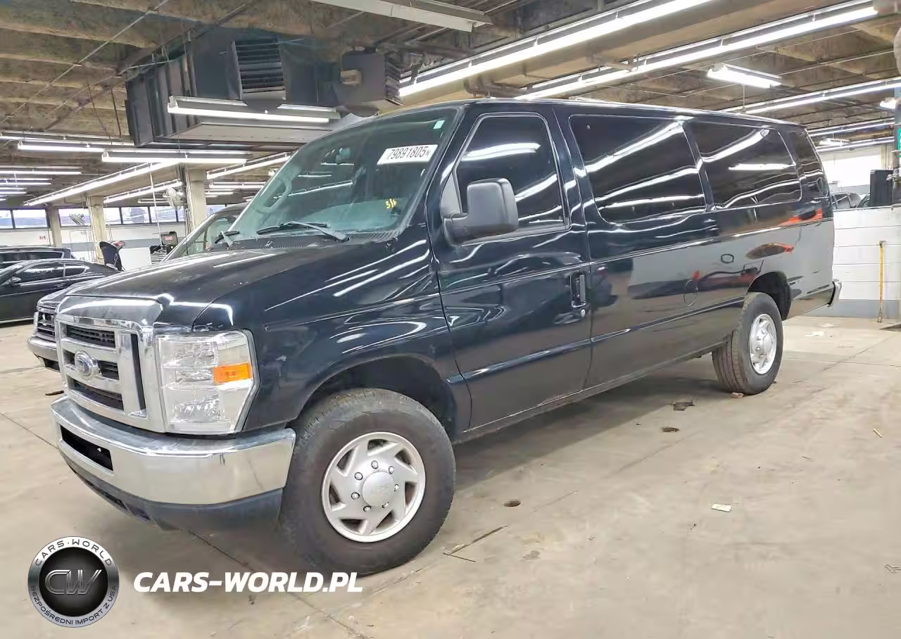 2013 Ford Econoline E350 Super Duty Wagon