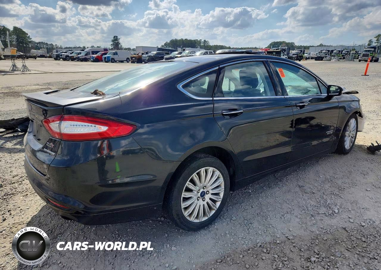 2014 Ford Fusion Titanium Phev VIN:3FA6P0SU3ER382690 - 3