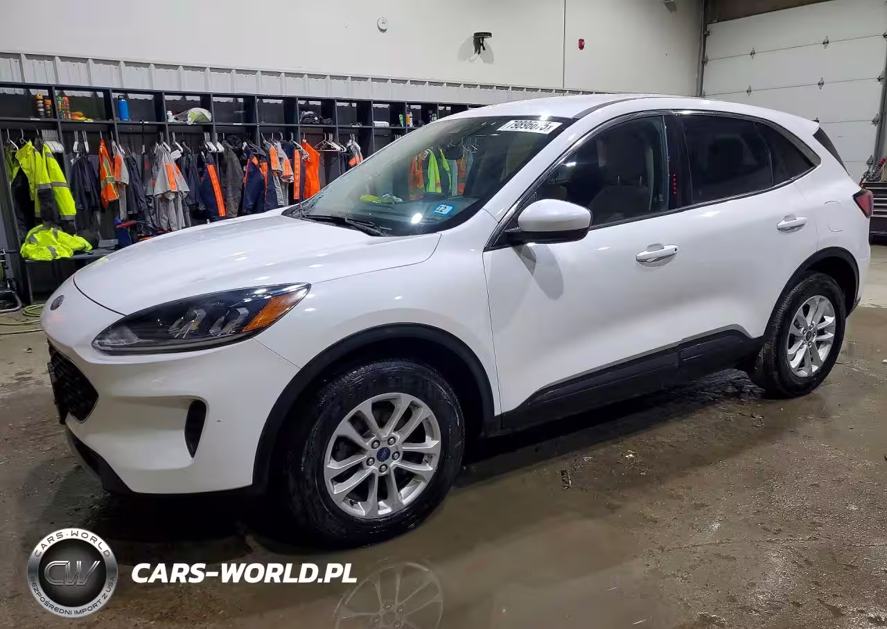 2020 Ford Escape Se