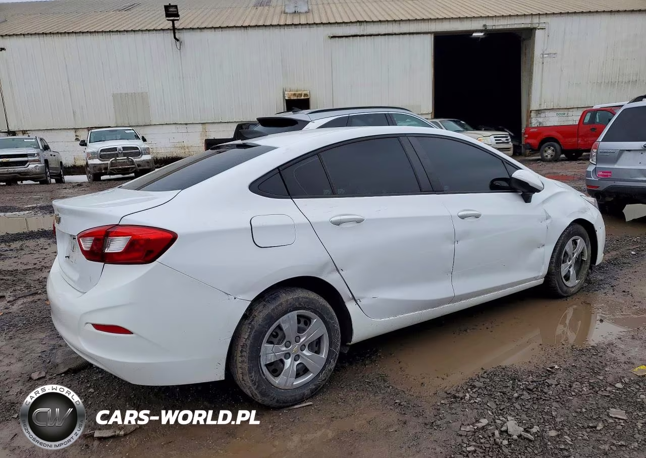 2018 Chevrolet Cruze Ls VIN:1G1BC5SM6J7244816 - 3