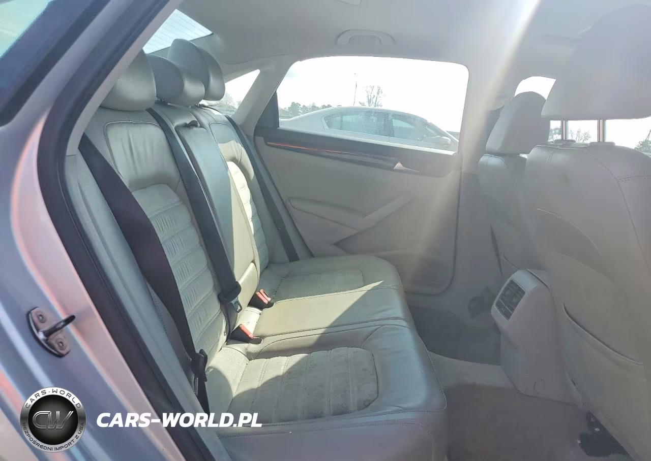 2014 Volkswagen Passat VIN:1VWCT7A33EC015603 - 10