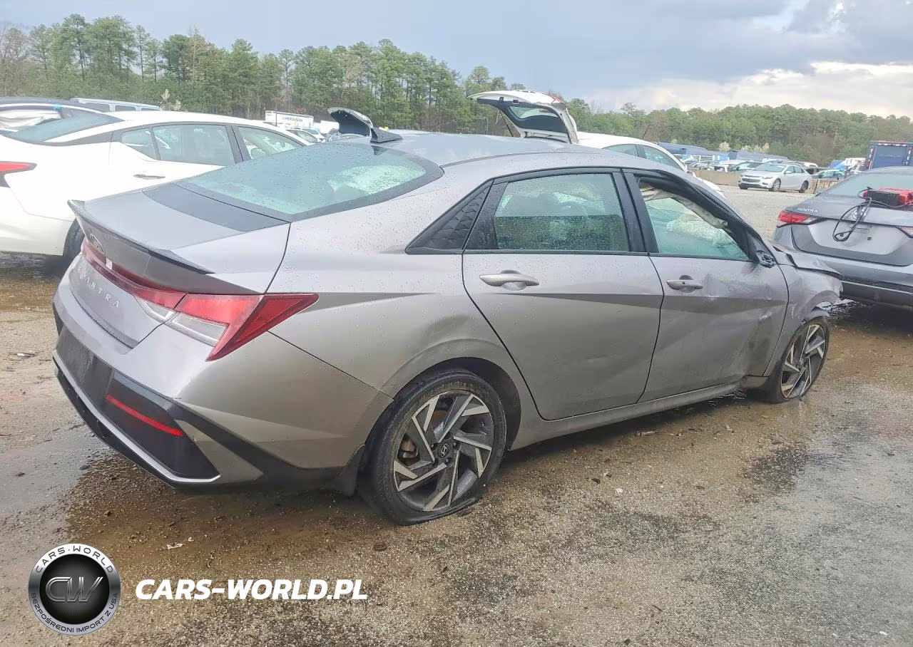 2025 Hyundai Elantra Sel Sport VIN:KMHLM4DG2SU986347 - 3