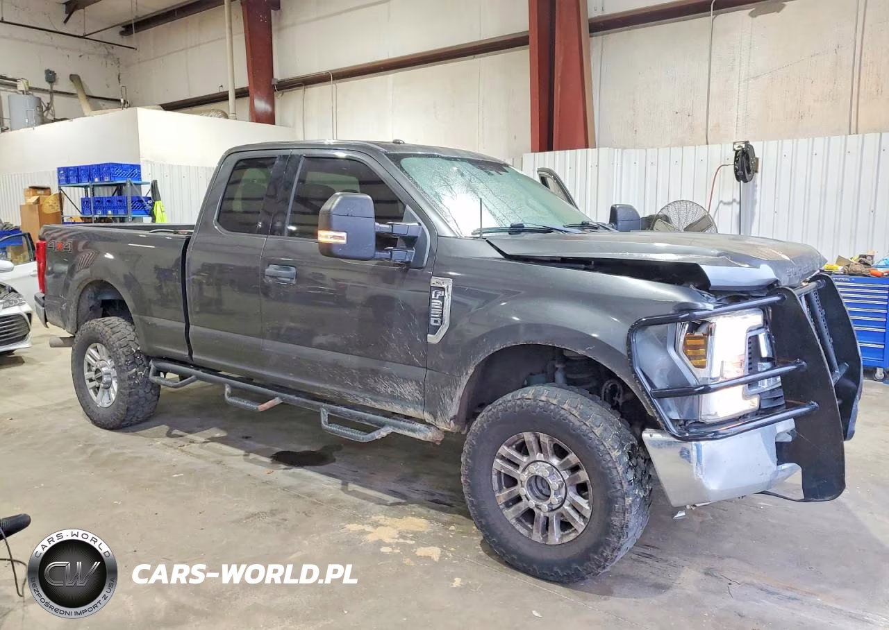 2018 Ford F250 Super Duty VIN:1FT7X2B6XJEB12624 - 4