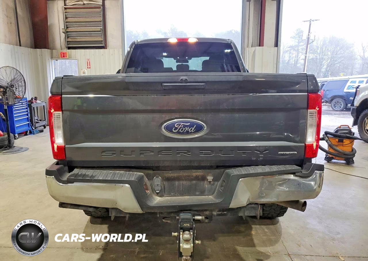 2018 Ford F250 Super Duty VIN:1FT7X2B6XJEB12624 - 6