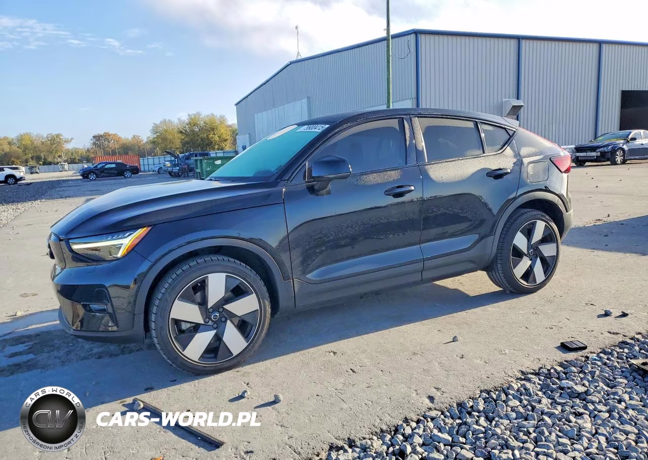 2022 Volvo C40 P8 Recharge Ultimate – zdjęcie 1 z 14