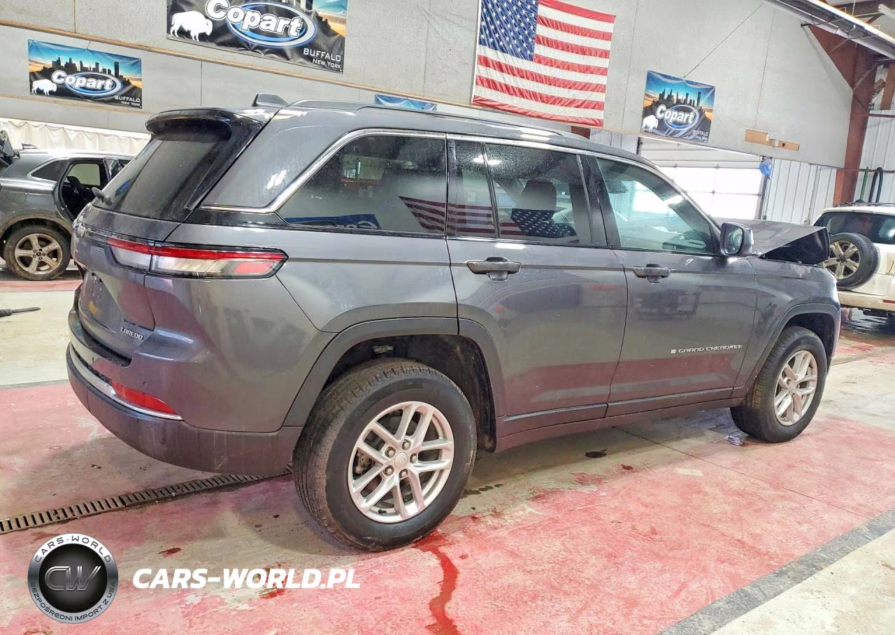 2024 Jeep Grand Cherokee Laredo VIN:1C4RJHAG0R8943664 - 3