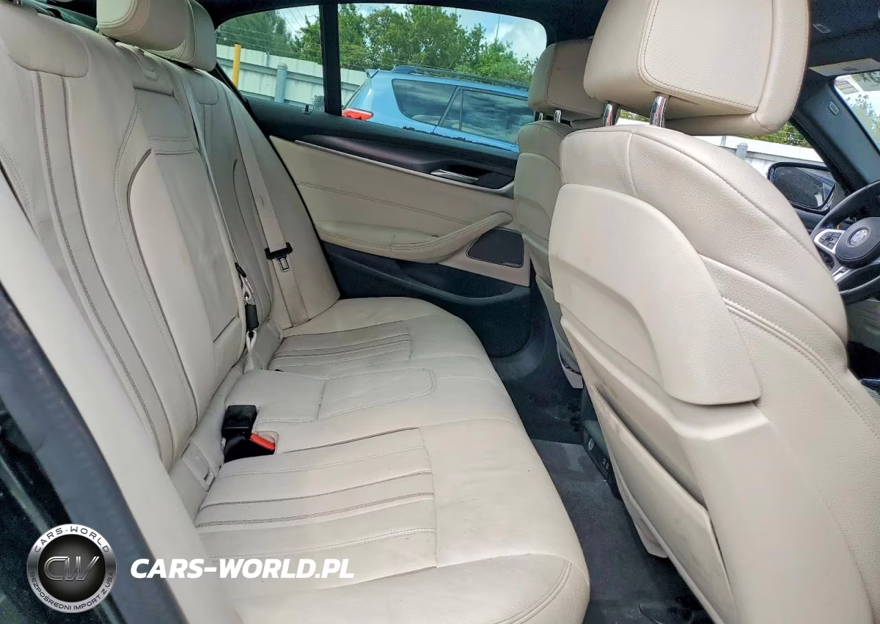 2021 BMW M550Xi VIN:WBA13BK03MCG26571 - 10