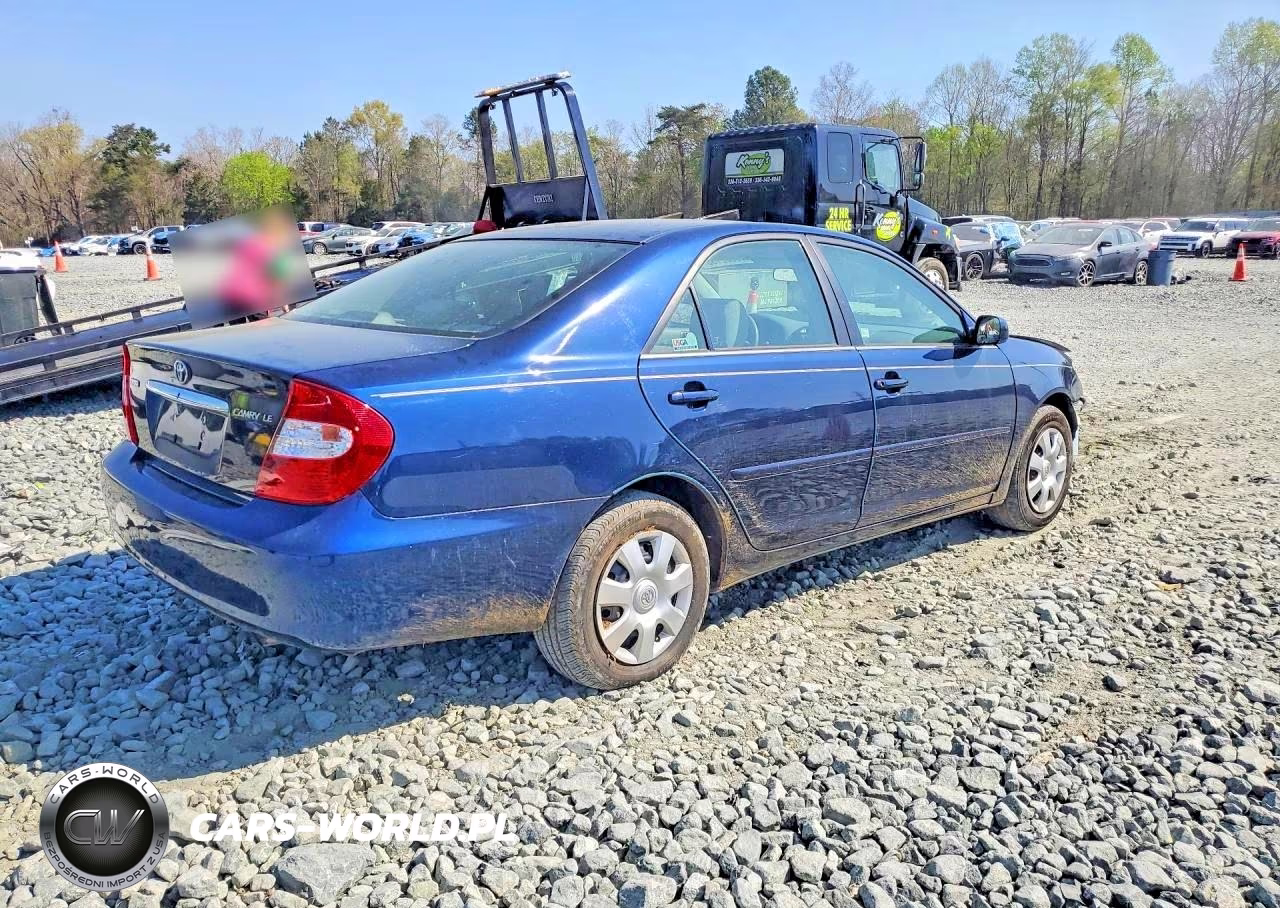 2004 Toyota Camry Le VIN:4T1BE32K74U263333 - 3