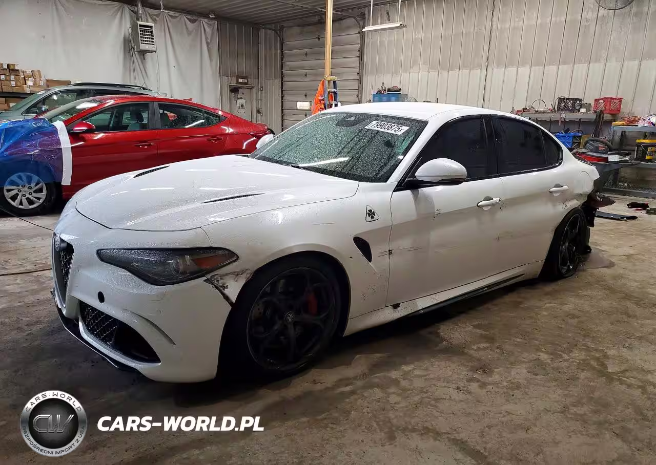 2017 Alfa Romeo Giulia Quadrifoglio