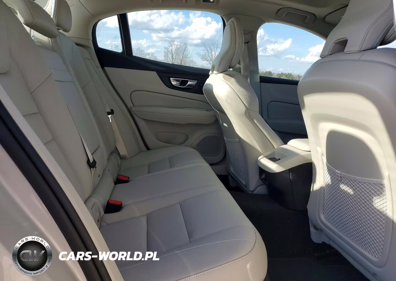 2020 Volvo S60 T5 Momentum VIN:7JR102FK6LG039634 - 10