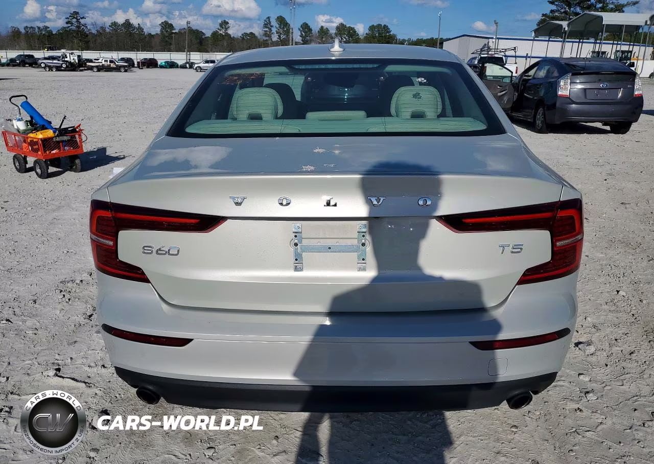 2020 Volvo S60 T5 Momentum VIN:7JR102FK6LG039634 - 6