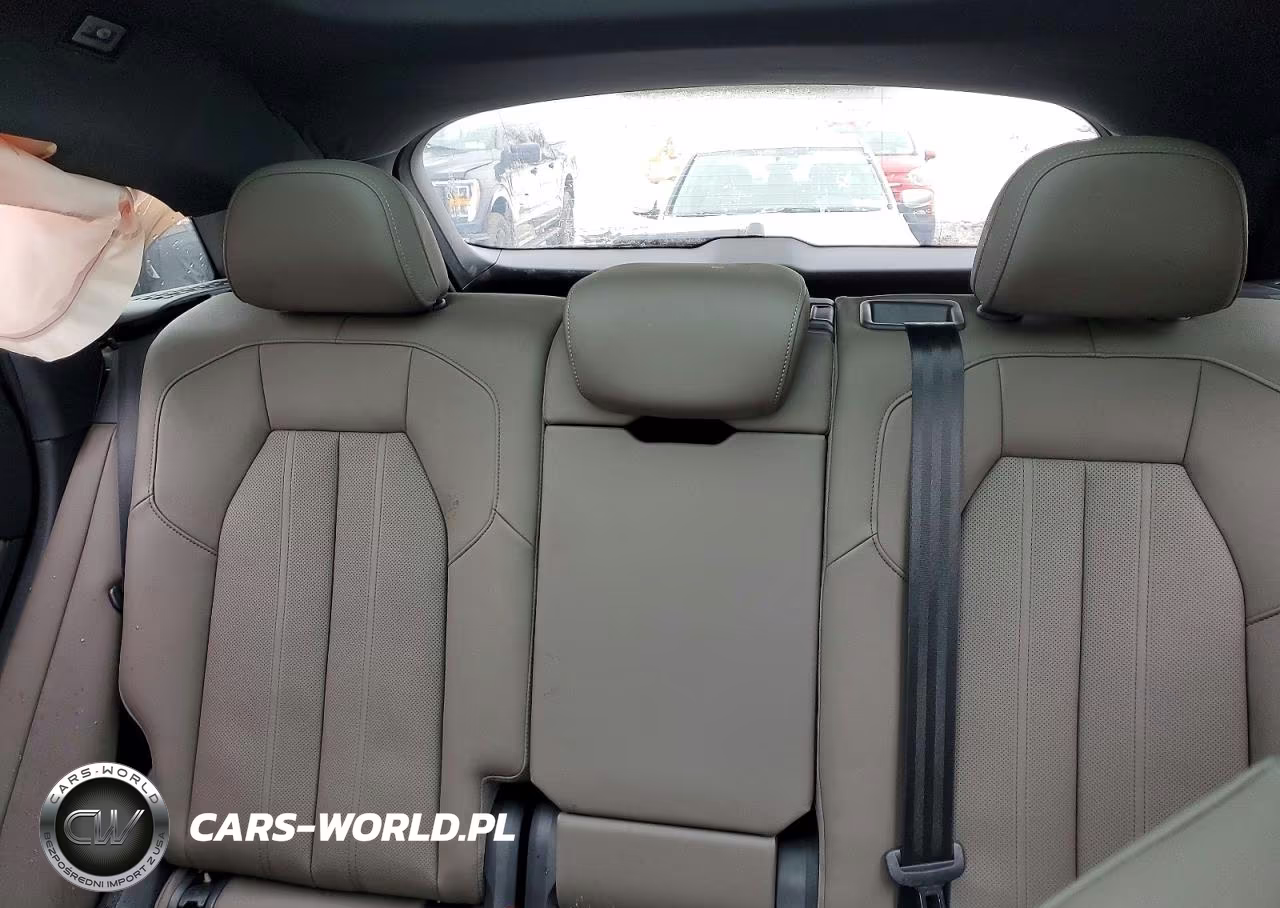 2025 Audi Q5 Premium Plus VIN:WA12AAGU6S2014216 - 10