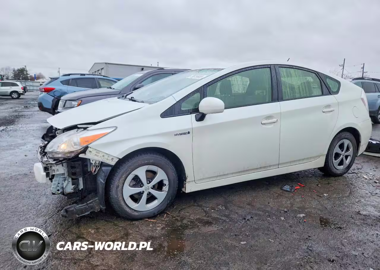 2015 Toyota Prius Three