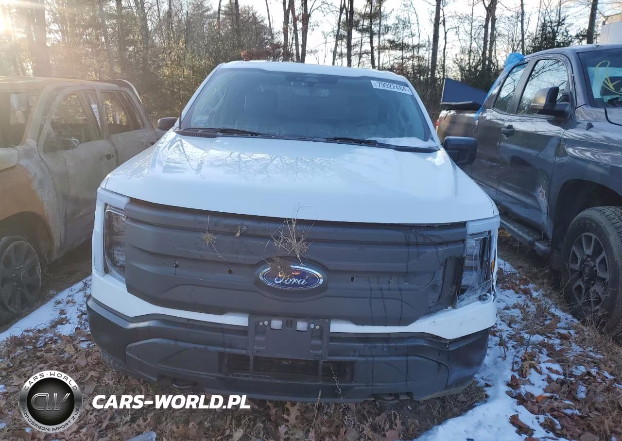 2022 Ford F150 Lightning Pro VIN:1FTVW1EL1NWG11432 - 5