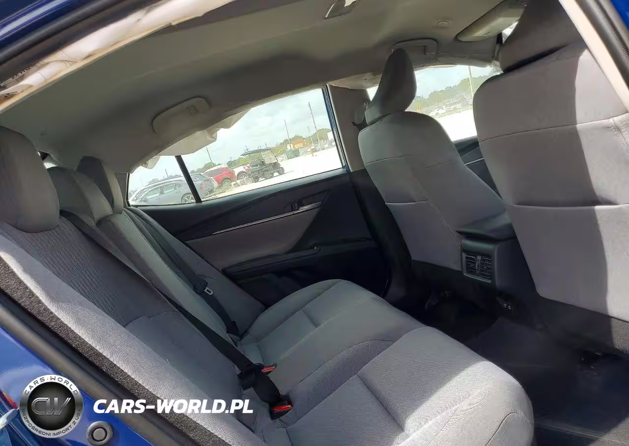 2026 Toyota Camry Le VIN:4T1DAACK8TU214129 - 10
