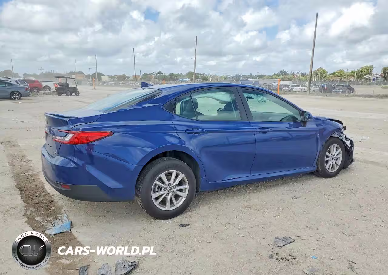 2026 Toyota Camry Le VIN:4T1DAACK8TU214129 - 3