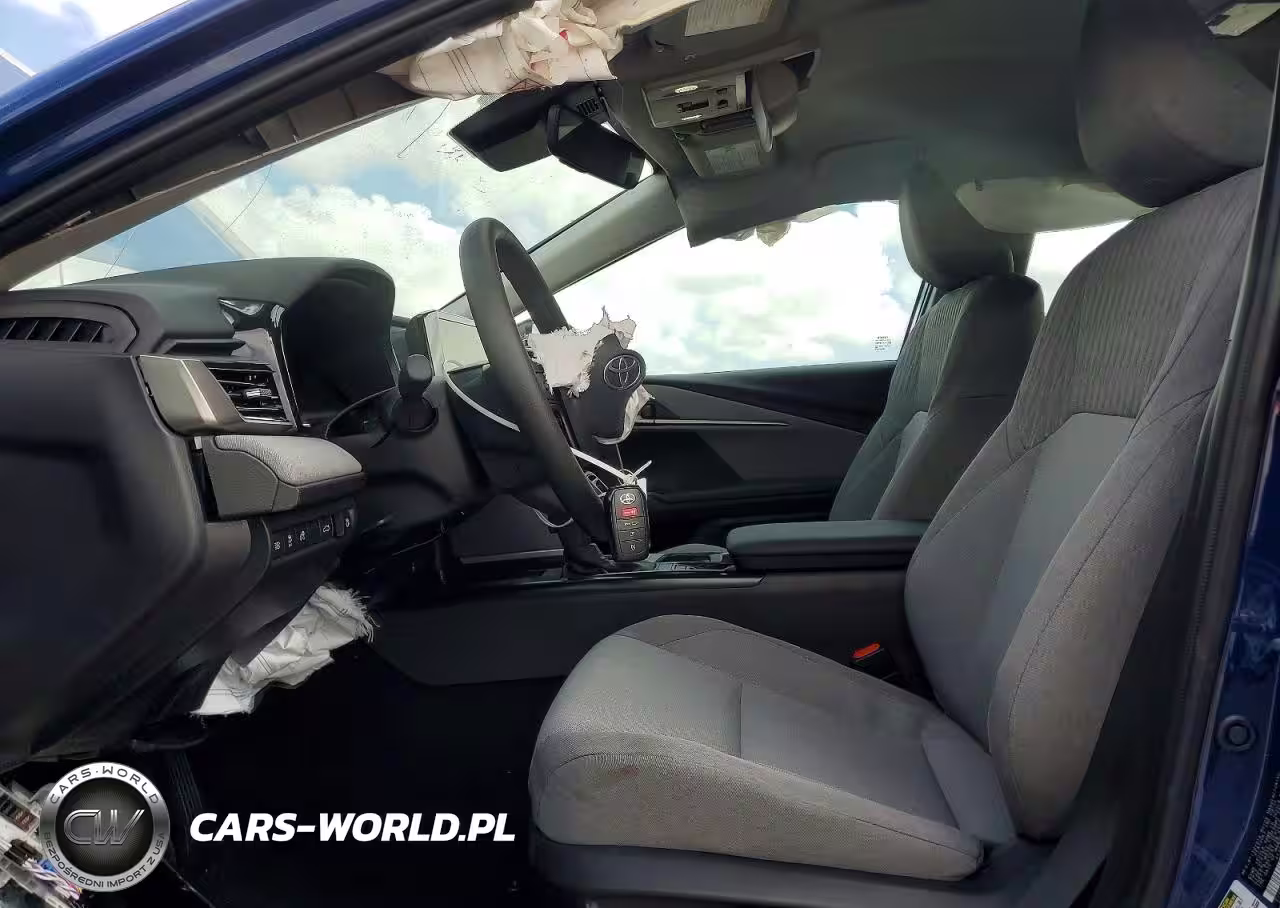 2026 Toyota Camry Le VIN:4T1DAACK8TU214129 - 7