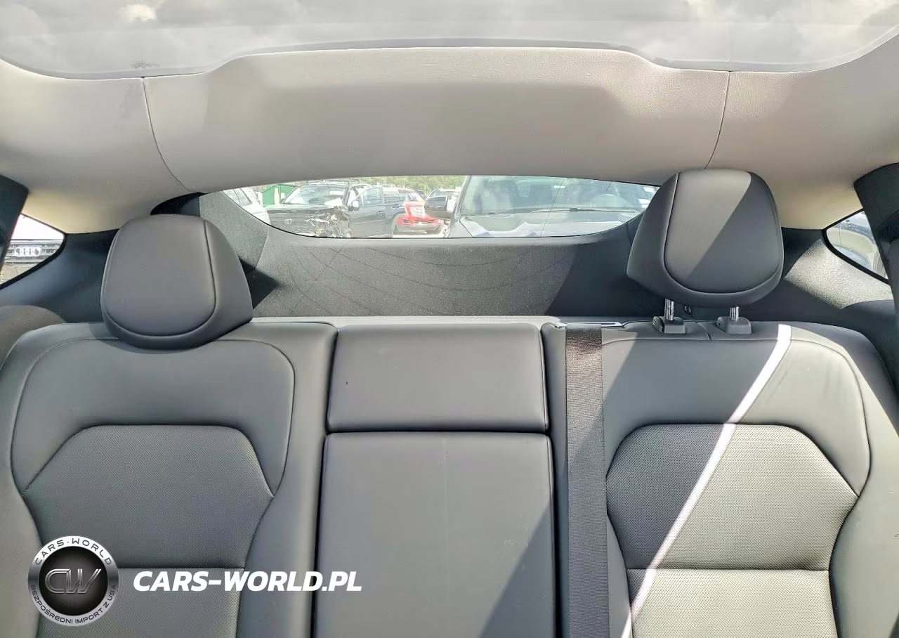 2026 Tesla Model Y VIN:7SAYGDEE9TA457289 - 10