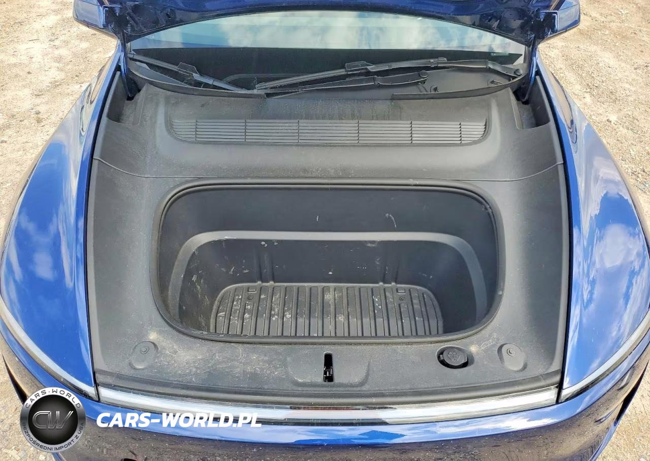 2026 Tesla Model Y VIN:7SAYGDEE9TA457289 - 12