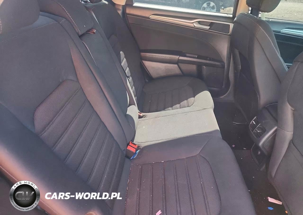 2019 Ford Fusion Se VIN:3FA6P0LU7KR258688 - 10