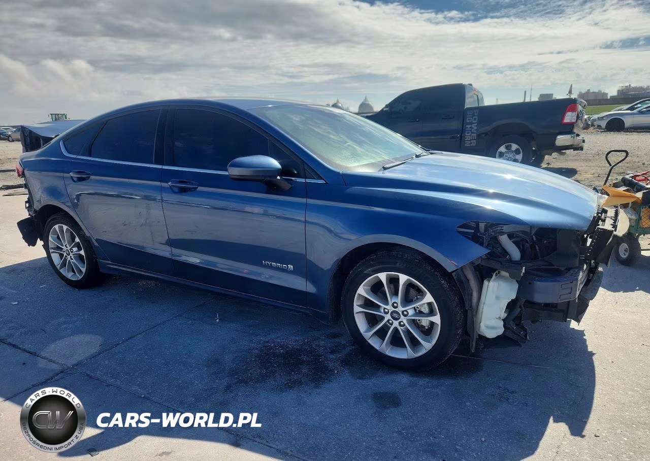2019 Ford Fusion Se VIN:3FA6P0LU7KR258688 - 4
