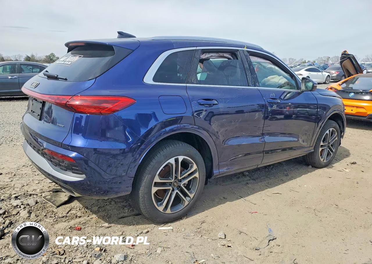 2025 Audi Q5 Premium VIN:WA11AAGU9S2072137 - 3