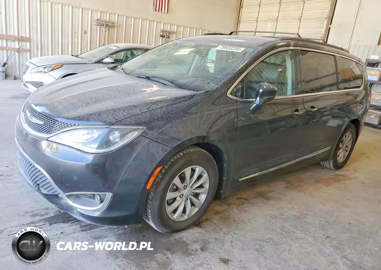 2017 Chrysler Pacifica Touring L