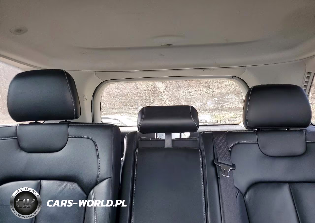 2023 Jeep Grand Cherokee VIN:1C4RJHBG6PC518121 - 10