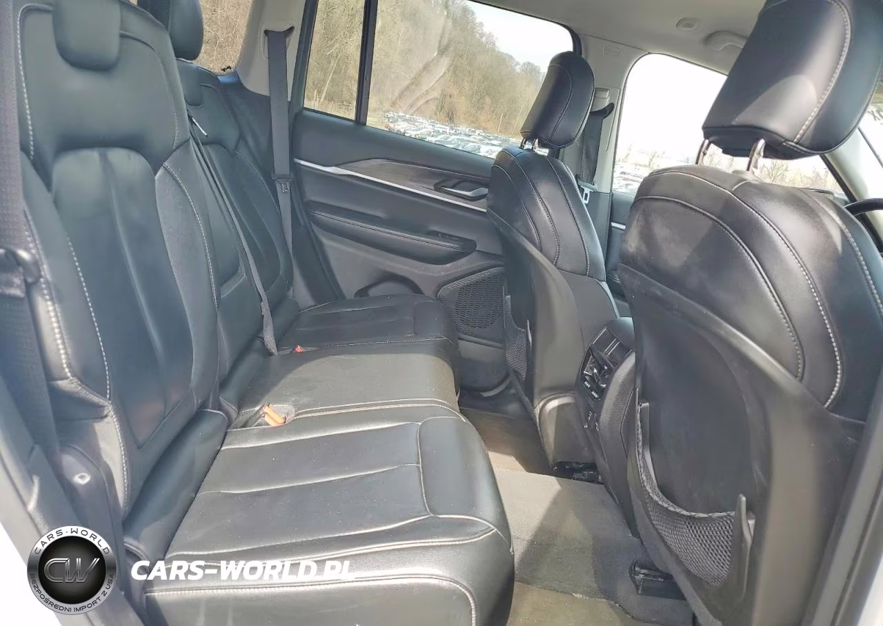 2023 Jeep Grand Cherokee VIN:1C4RJHBG6PC518121 - 11