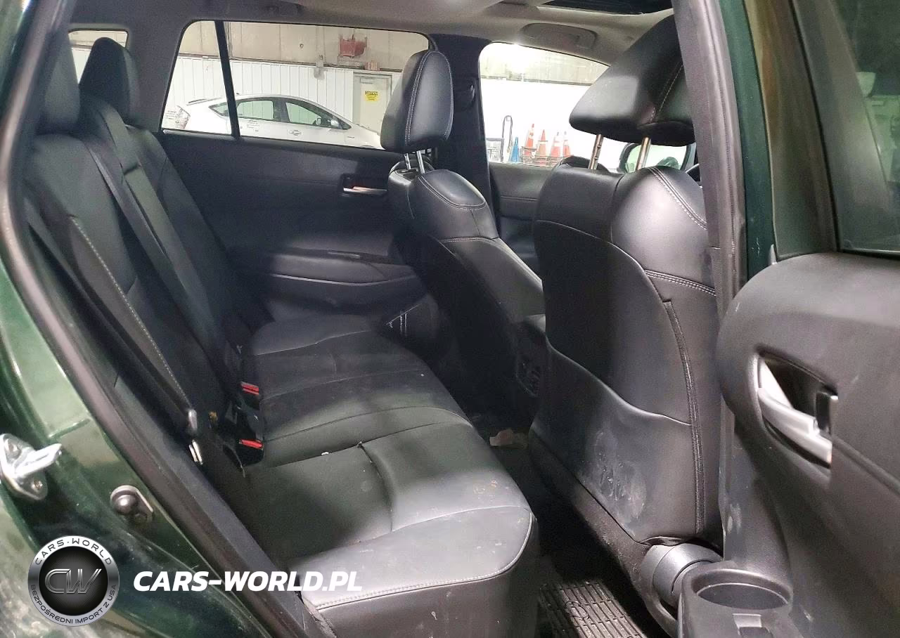 2022 Toyota Corolla Cross Xle VIN:7MUDAABG1NV005832 - 11