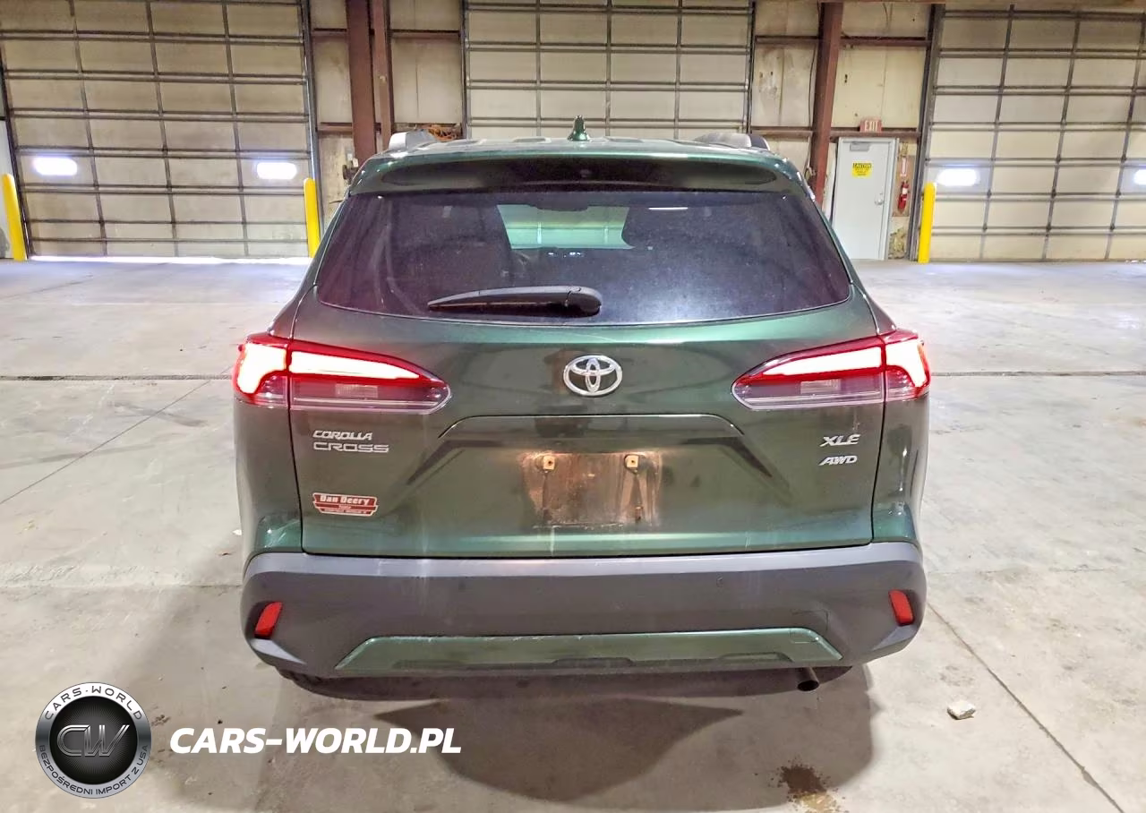 2022 Toyota Corolla Cross Xle VIN:7MUDAABG1NV005832 - 6