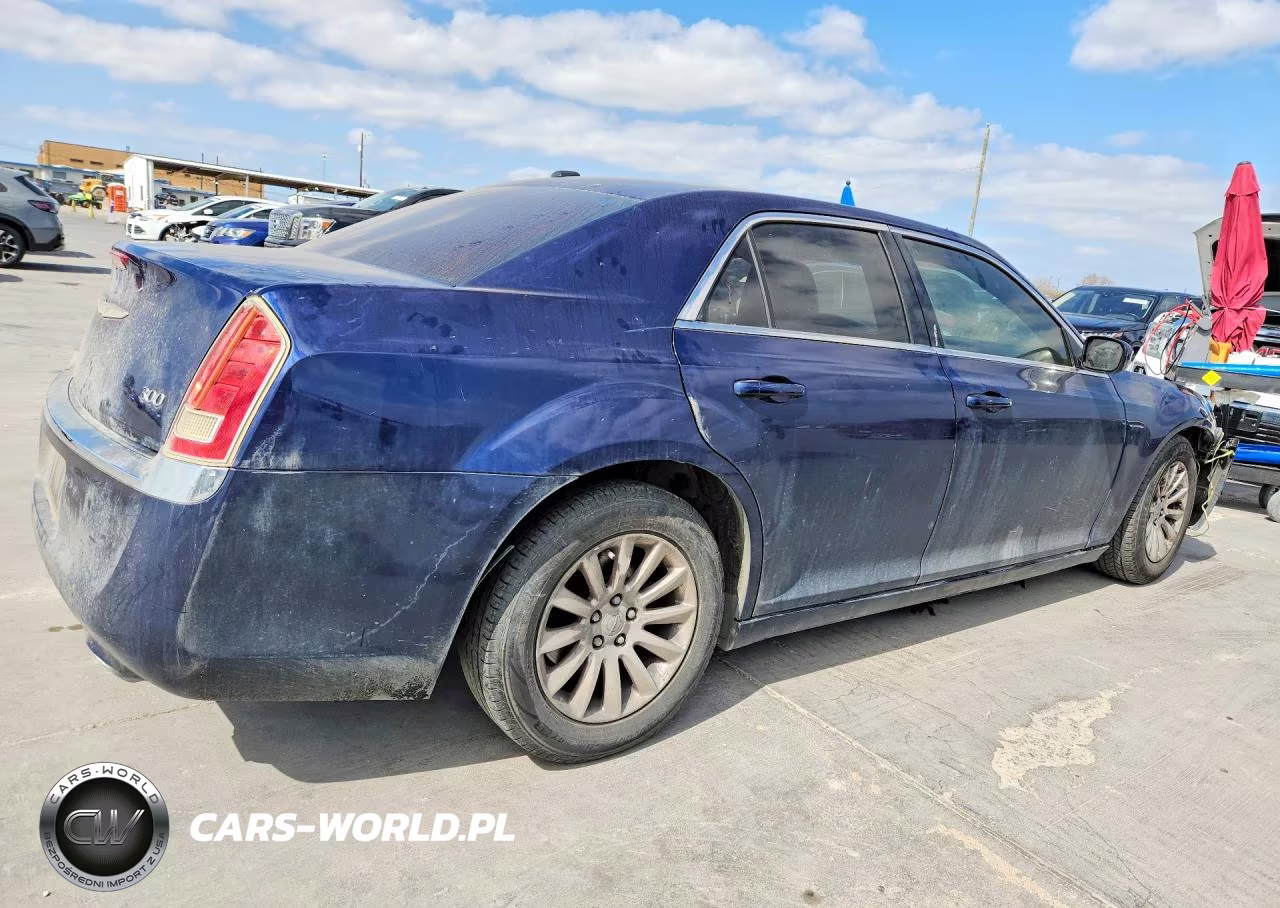 2014 Chrysler 300 VIN:2C3CCAAG0EH249198 - 3